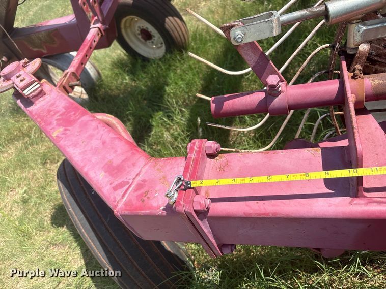 image for item EW8999 2015 Rowse hay rake