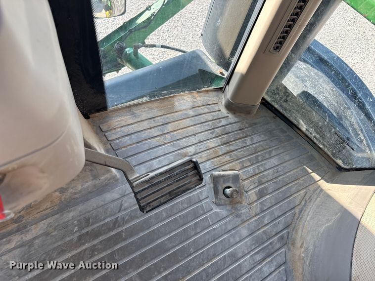 image for item EX2017 2014 John Deere R4038 sprayer