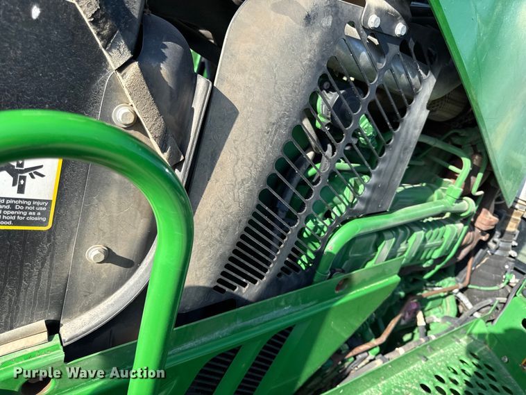 image for item EX2017 2014 John Deere R4038 sprayer