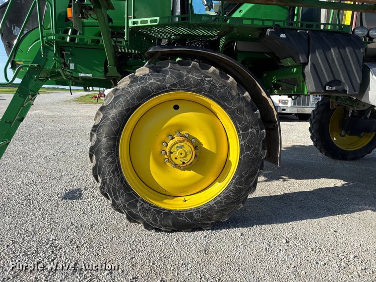 image for item EX2017 2014 John Deere R4038 sprayer