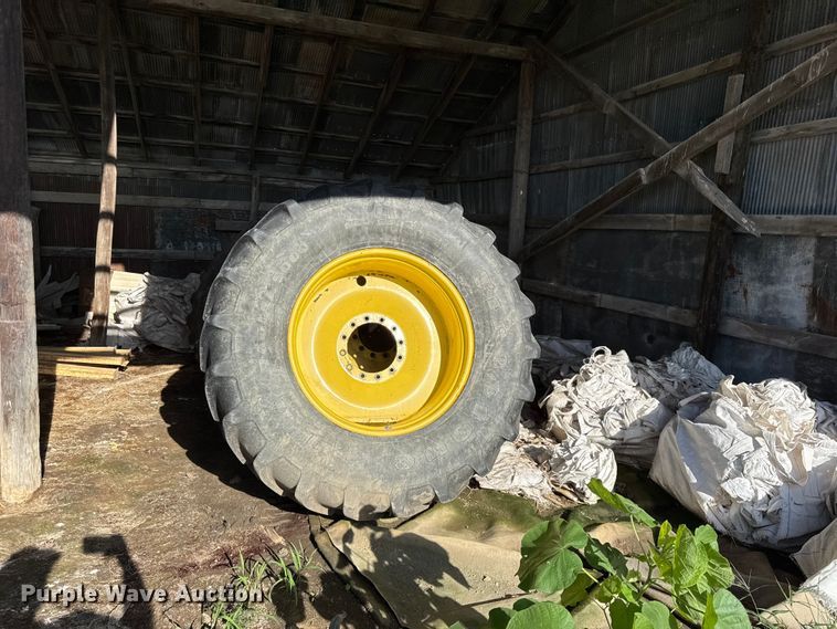 image for item EX2017 2014 John Deere R4038 sprayer