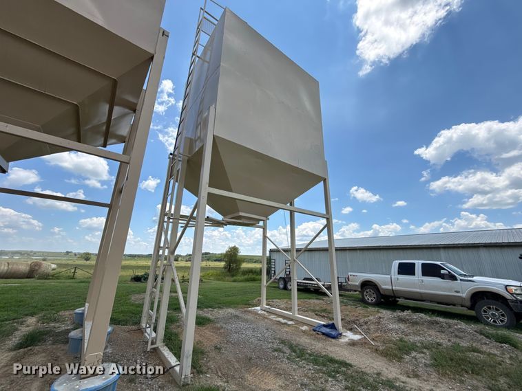 image for item EX2058 Grain bin 