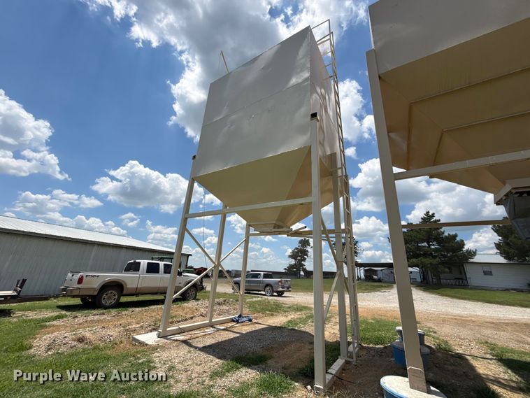 image for item EX2058 Grain bin 