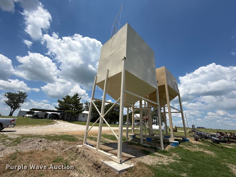 image for item EX2058 Grain bin 