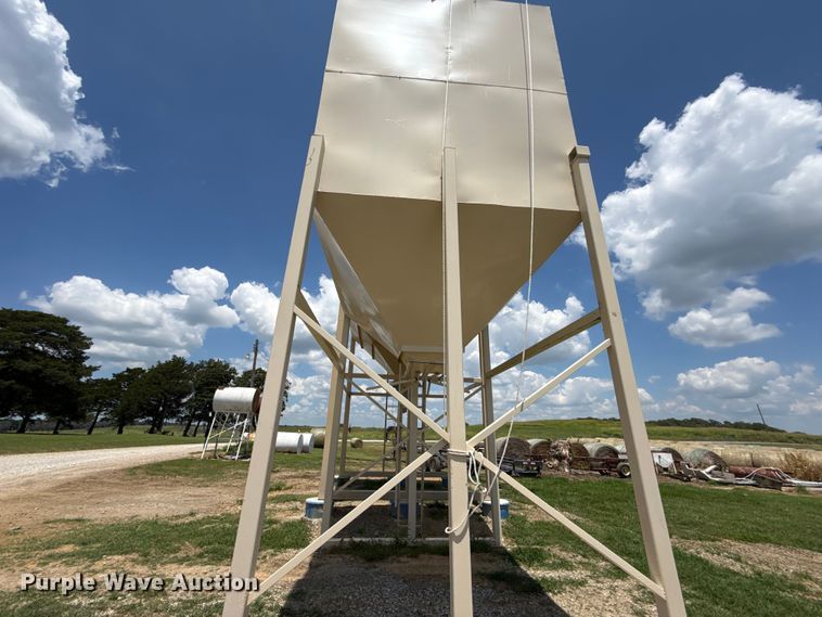 image for item EX2058 Grain bin 
