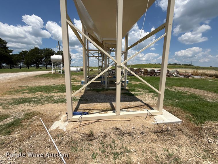 image for item EX2058 Grain bin 
