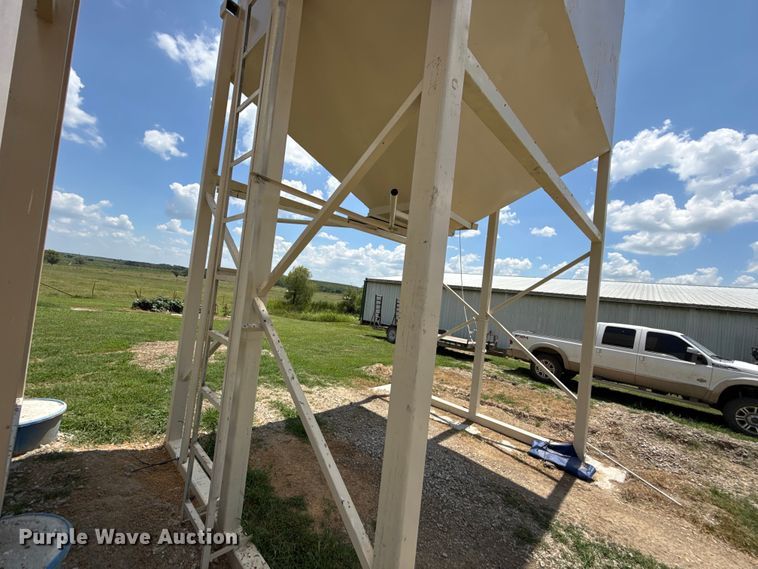 image for item EX2058 Grain bin 