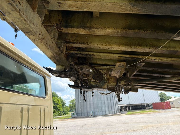 image for item EX3014 1992 International F-8100 cotton module transport truck
