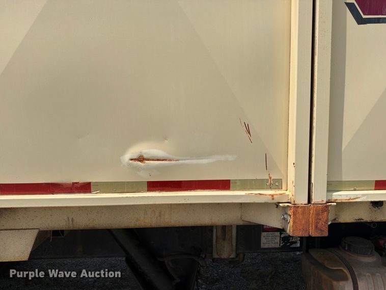 image for item EX3014 1992 International F-8100 cotton module transport truck
