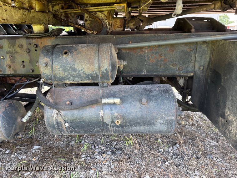 image for item EX3014 1992 International F-8100 cotton module transport truck