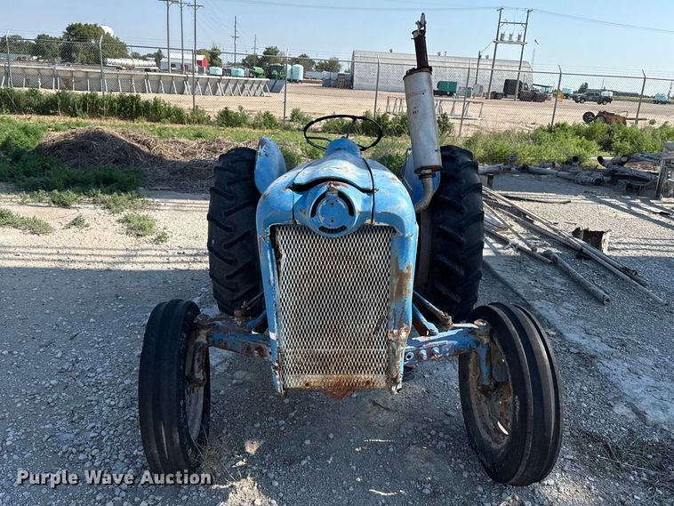 image for item FB6897 Ford tractor