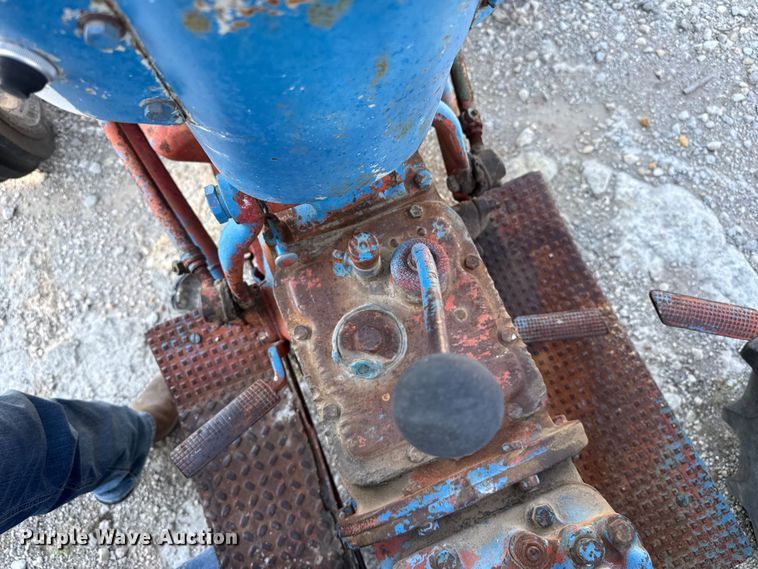 image for item FB6897 Ford tractor