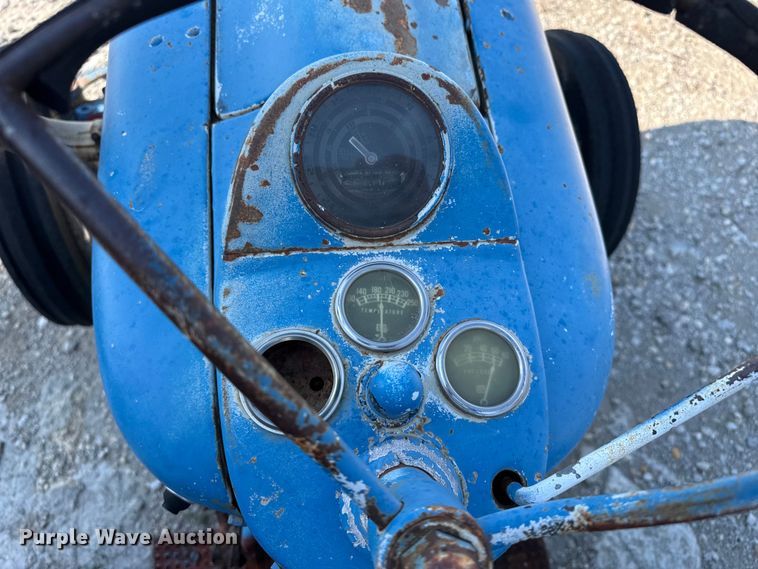 image for item FB6897 Ford tractor