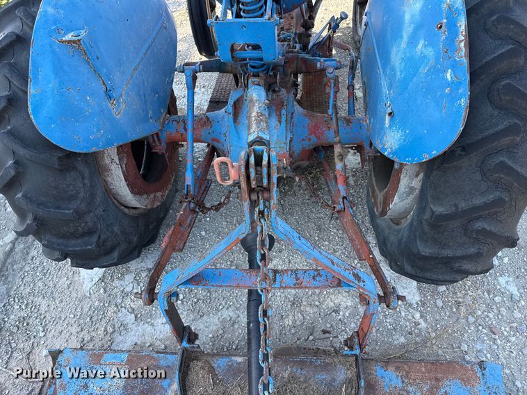 image for item FB6897 Ford tractor