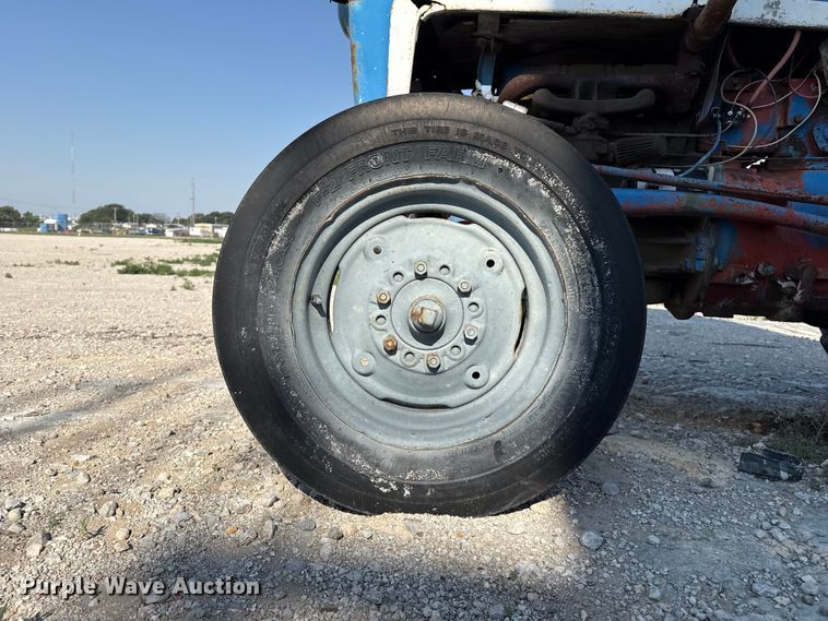 image for item FB6897 Ford tractor