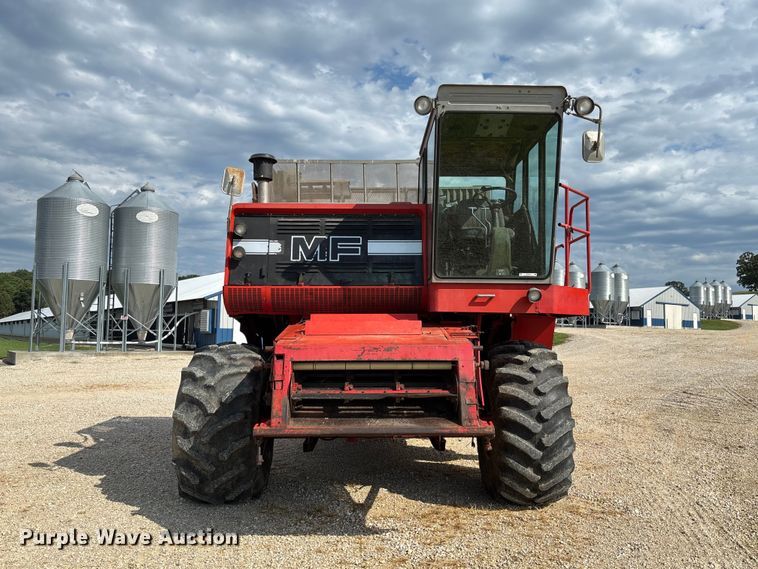 image for item FC1874 1984 Massey Ferguson 850 combine