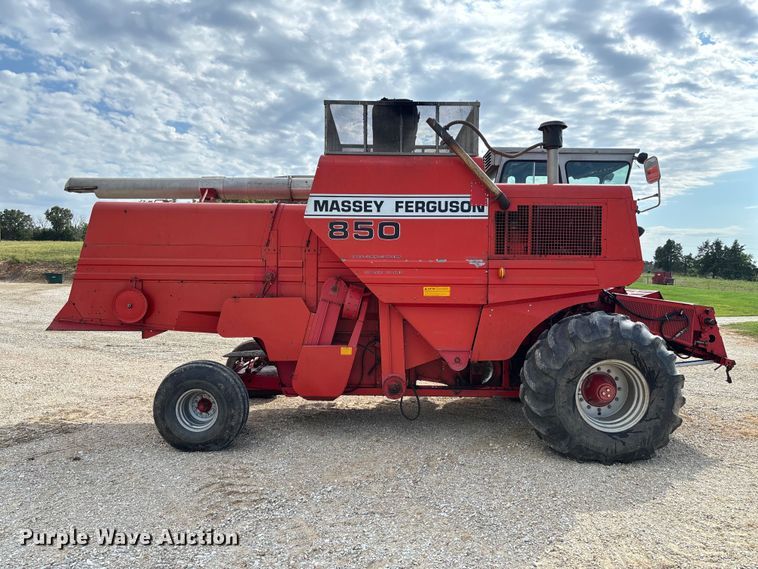 image for item FC1874 1984 Massey Ferguson 850 combine