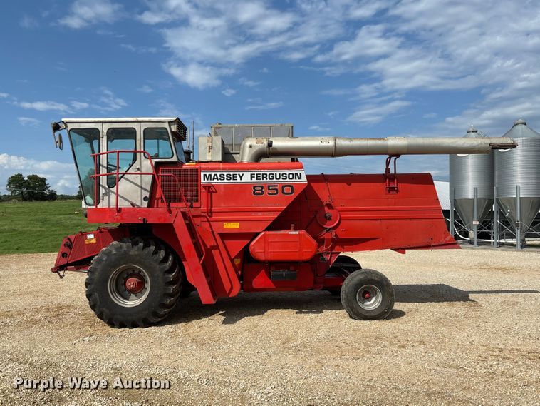 image for item FC1874 1984 Massey Ferguson 850 combine