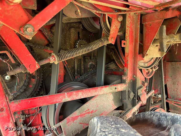 image for item FC1874 1984 Massey Ferguson 850 combine