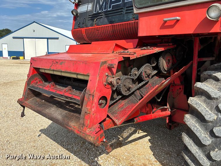 image for item FC1874 1984 Massey Ferguson 850 combine