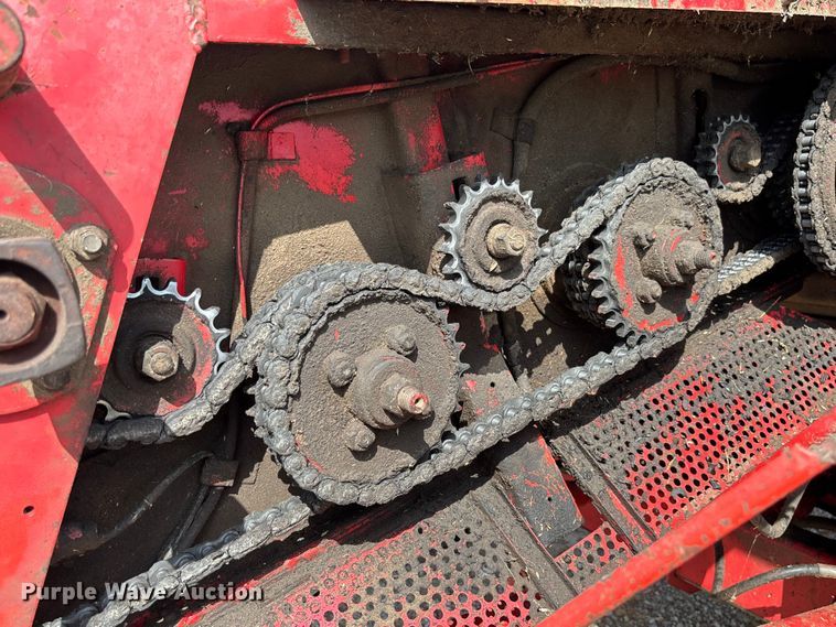 image for item FC1874 1984 Massey Ferguson 850 combine
