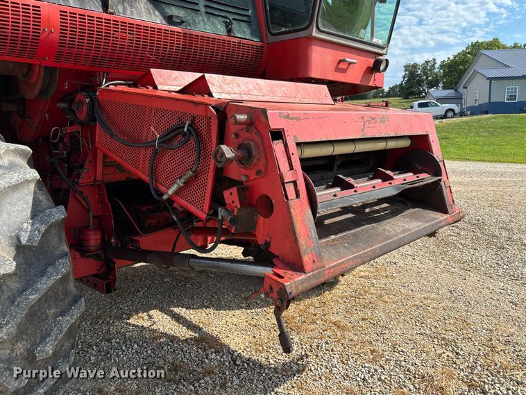 image for item FC1874 1984 Massey Ferguson 850 combine