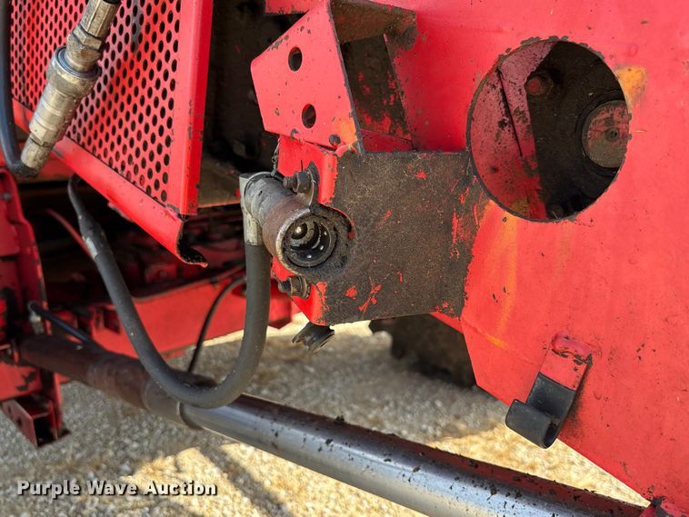 image for item FC1874 1984 Massey Ferguson 850 combine