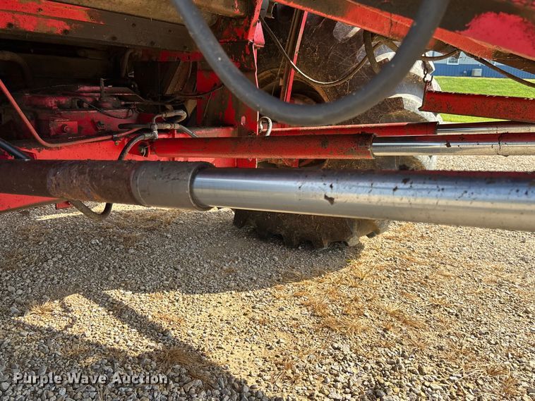 image for item FC1874 1984 Massey Ferguson 850 combine