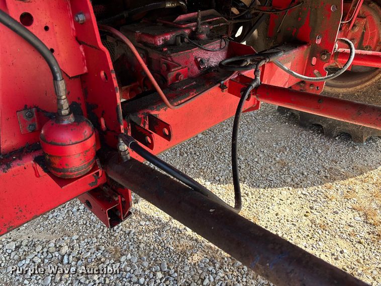 image for item FC1874 1984 Massey Ferguson 850 combine