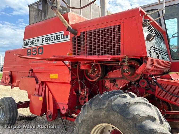 image for item FC1874 1984 Massey Ferguson 850 combine