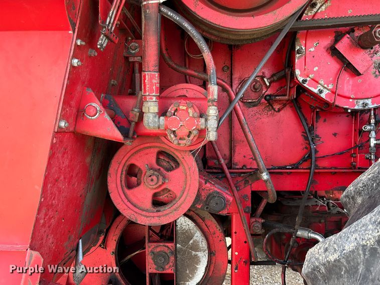 image for item FC1874 1984 Massey Ferguson 850 combine