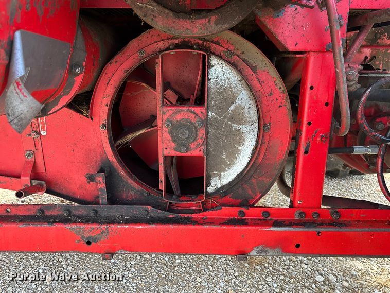 image for item FC1874 1984 Massey Ferguson 850 combine