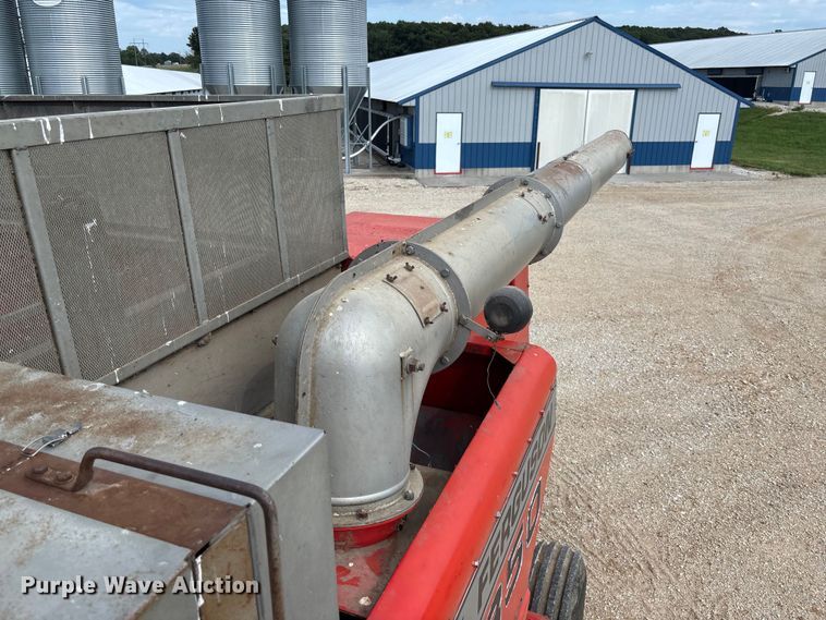 image for item FC1874 1984 Massey Ferguson 850 combine