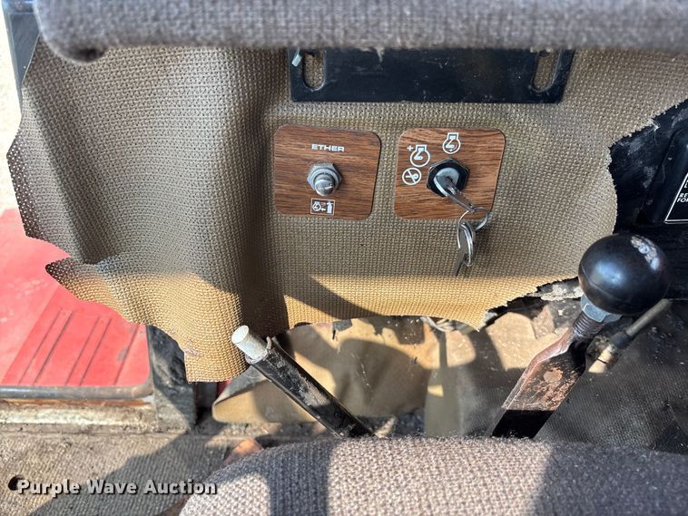 image for item FC1874 1984 Massey Ferguson 850 combine
