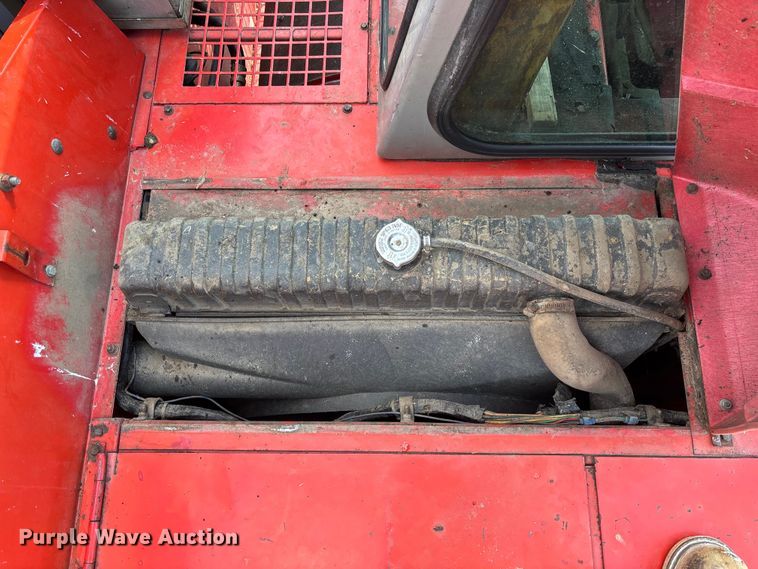 image for item FC1874 1984 Massey Ferguson 850 combine