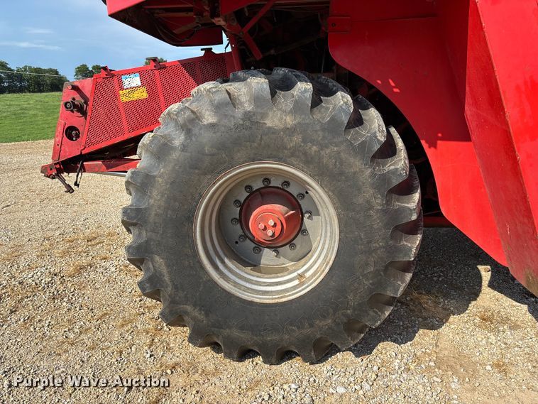 image for item FC1874 1984 Massey Ferguson 850 combine