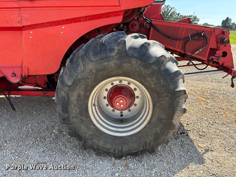 image for item FC1874 1984 Massey Ferguson 850 combine