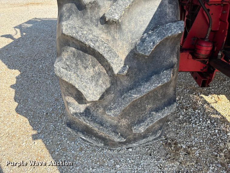 image for item FC1874 1984 Massey Ferguson 850 combine