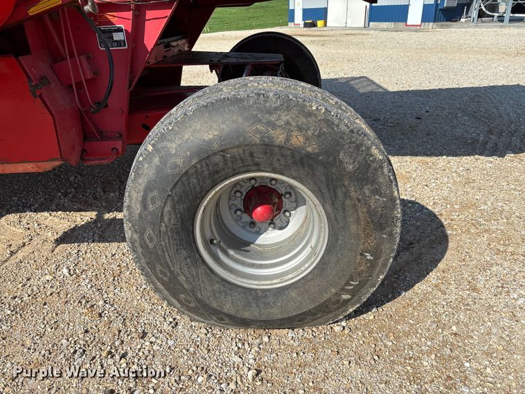 image for item FC1874 1984 Massey Ferguson 850 combine
