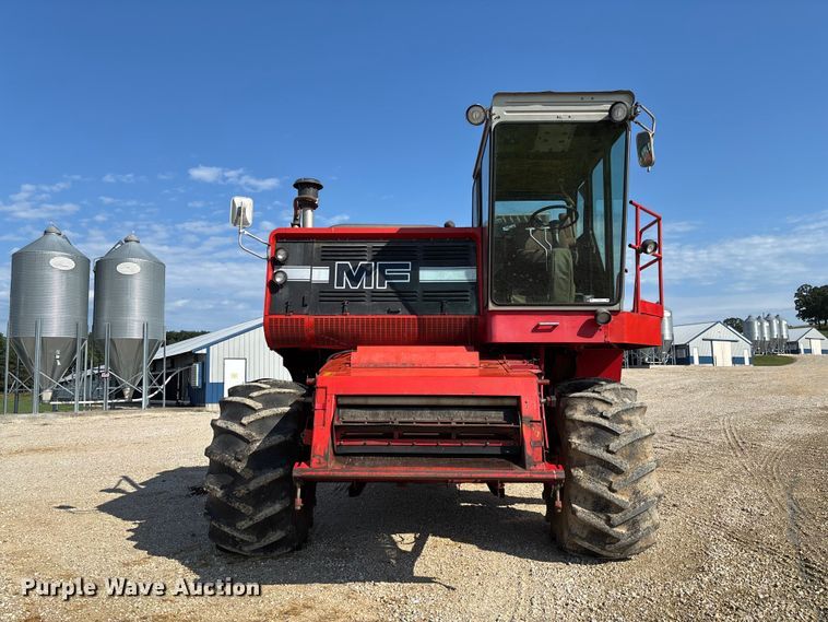 image for item FC1875 1983 Massey Ferguson 850 combine