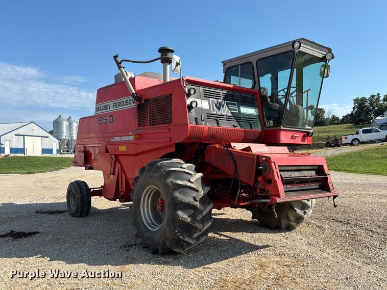 image for item FC1875 1983 Massey Ferguson 850 combine