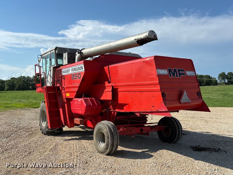 image for item FC1875 1983 Massey Ferguson 850 combine