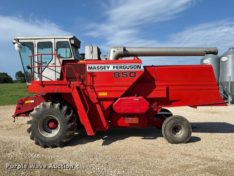 image for item FC1875 1983 Massey Ferguson 850 combine