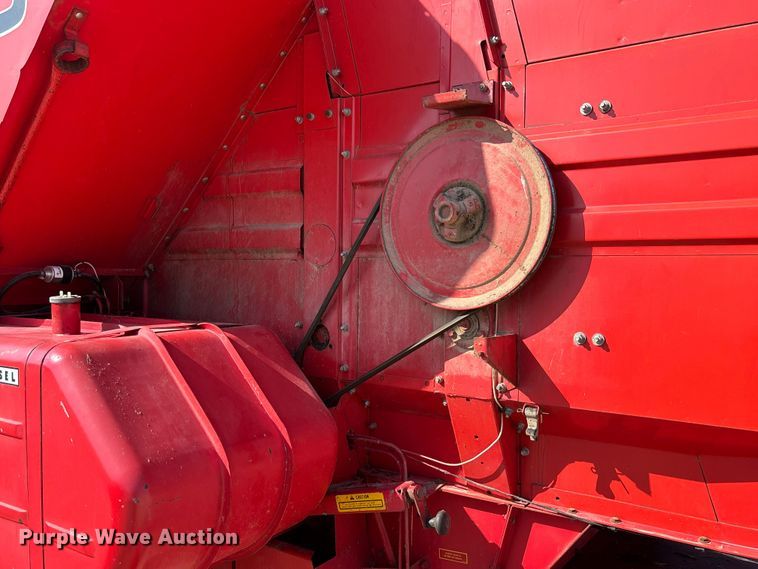 image for item FC1875 1983 Massey Ferguson 850 combine
