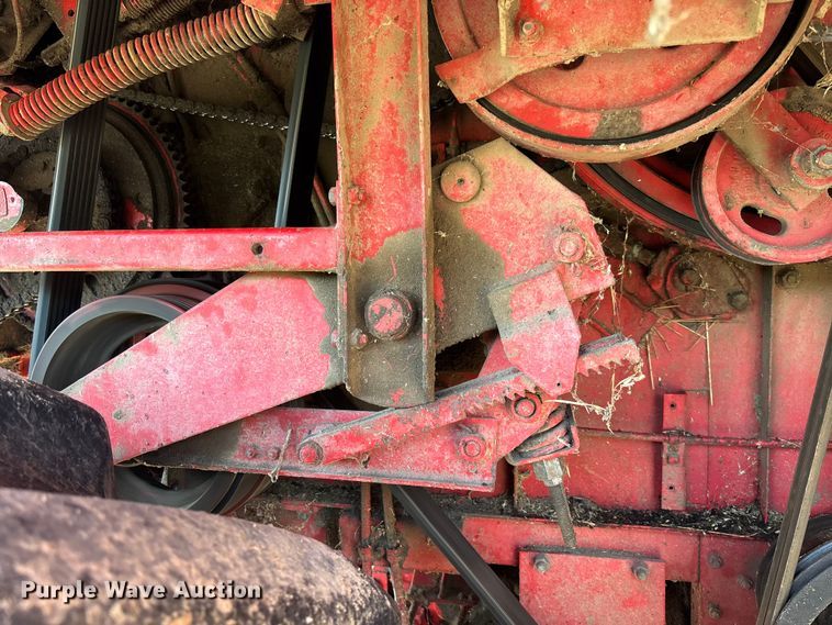 image for item FC1875 1983 Massey Ferguson 850 combine
