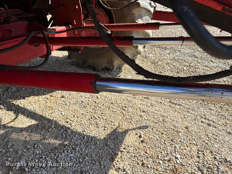 image for item FC1875 1983 Massey Ferguson 850 combine