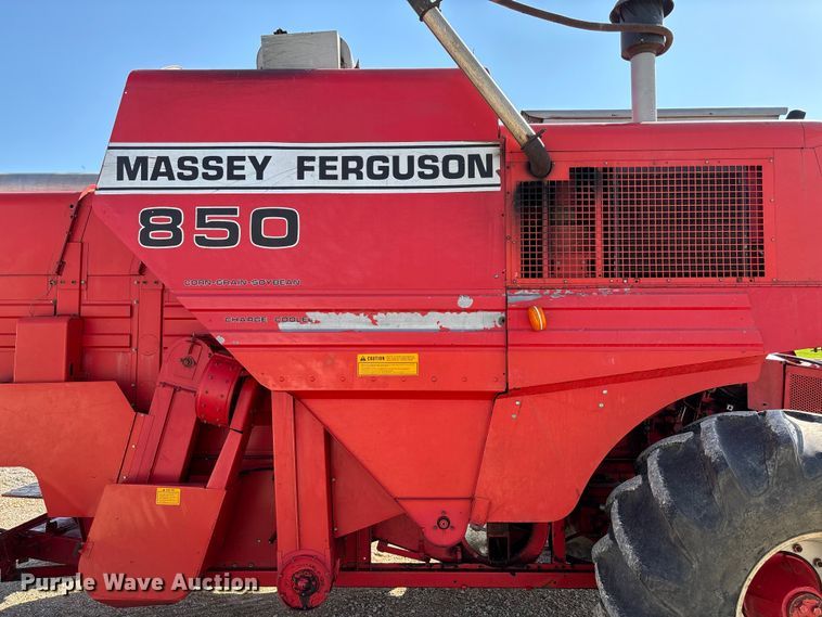 image for item FC1875 1983 Massey Ferguson 850 combine