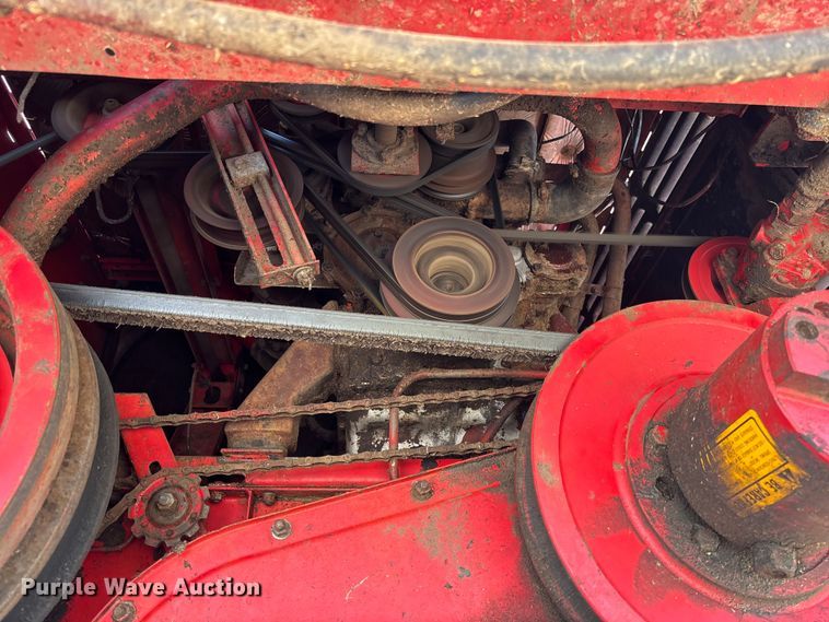 image for item FC1875 1983 Massey Ferguson 850 combine
