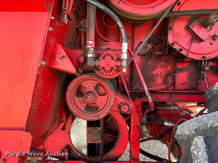 image for item FC1875 1983 Massey Ferguson 850 combine
