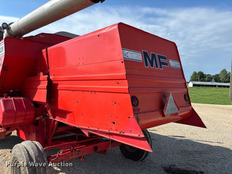 image for item FC1875 1983 Massey Ferguson 850 combine